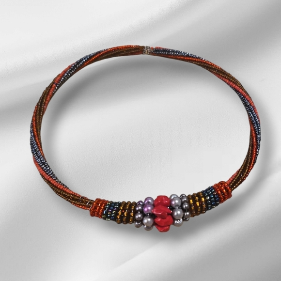 Rare Find & Vintage Multistrand Seedbead & Red Coral Chocker Necklace. - Picture 5 of 8